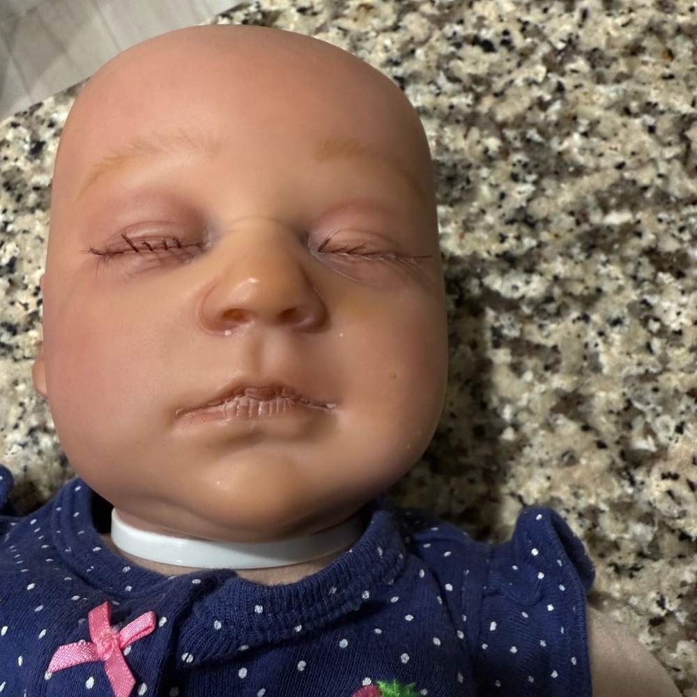 Soft bodied reborn doll - Picture 5 of 5